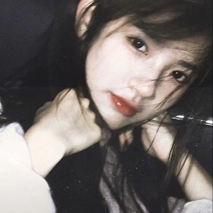 情妇玛侬海报