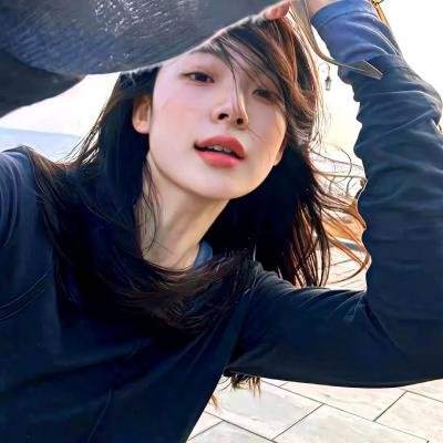 我想变成鸟，所以跳起来海报
